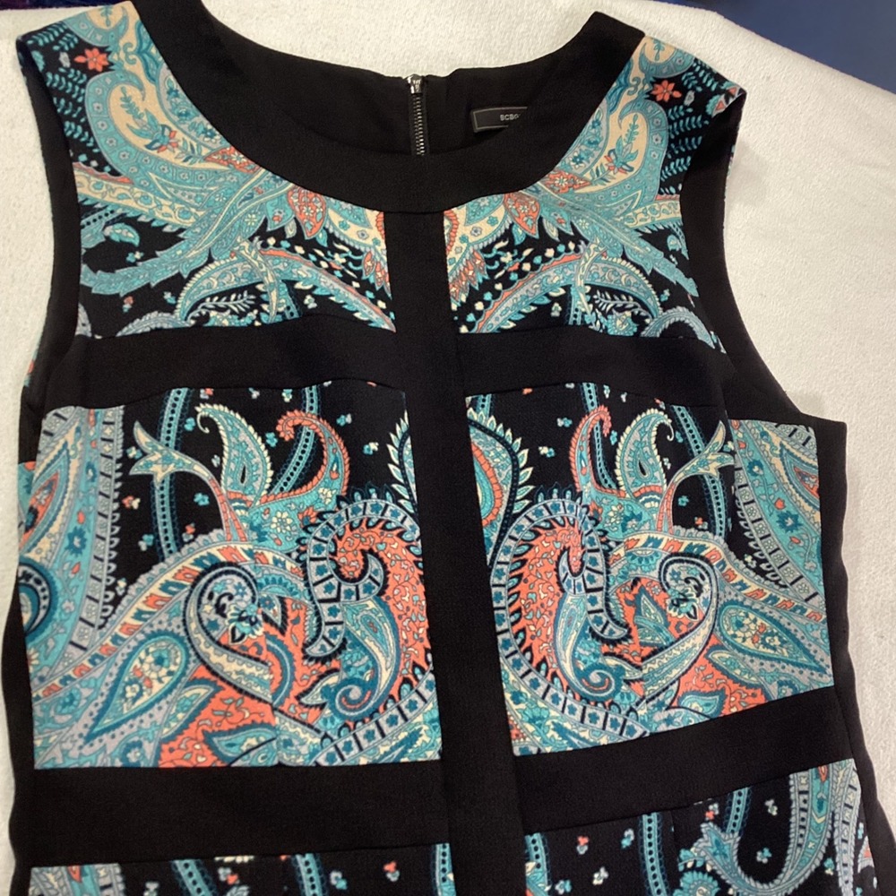BCBGMAXAZRIA Paisley Print Sleeveless Sheath Dress Black Blue Coral Size 10 - Picture 3 of 14